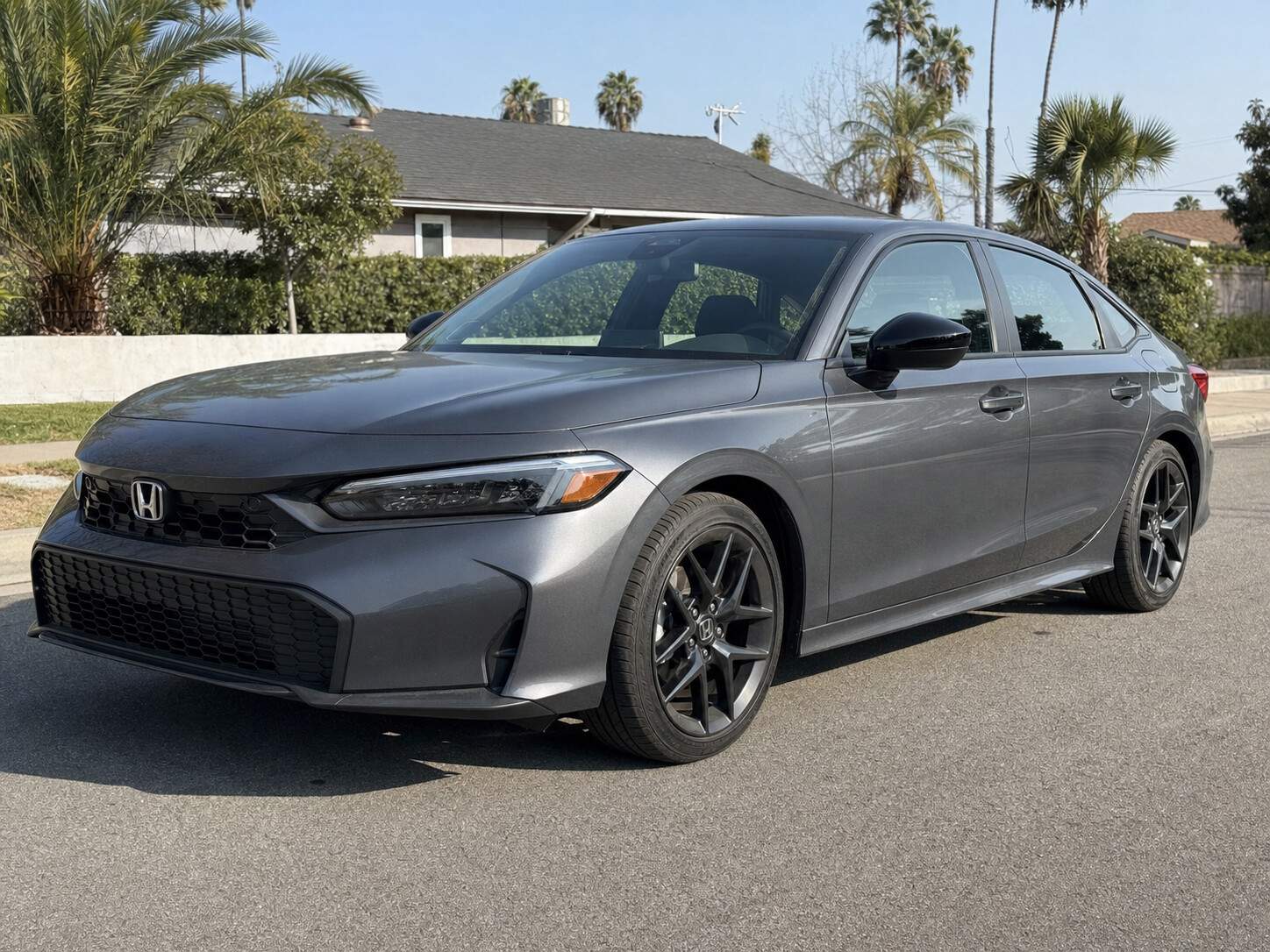 2024 Honda Civic Front three-quarter