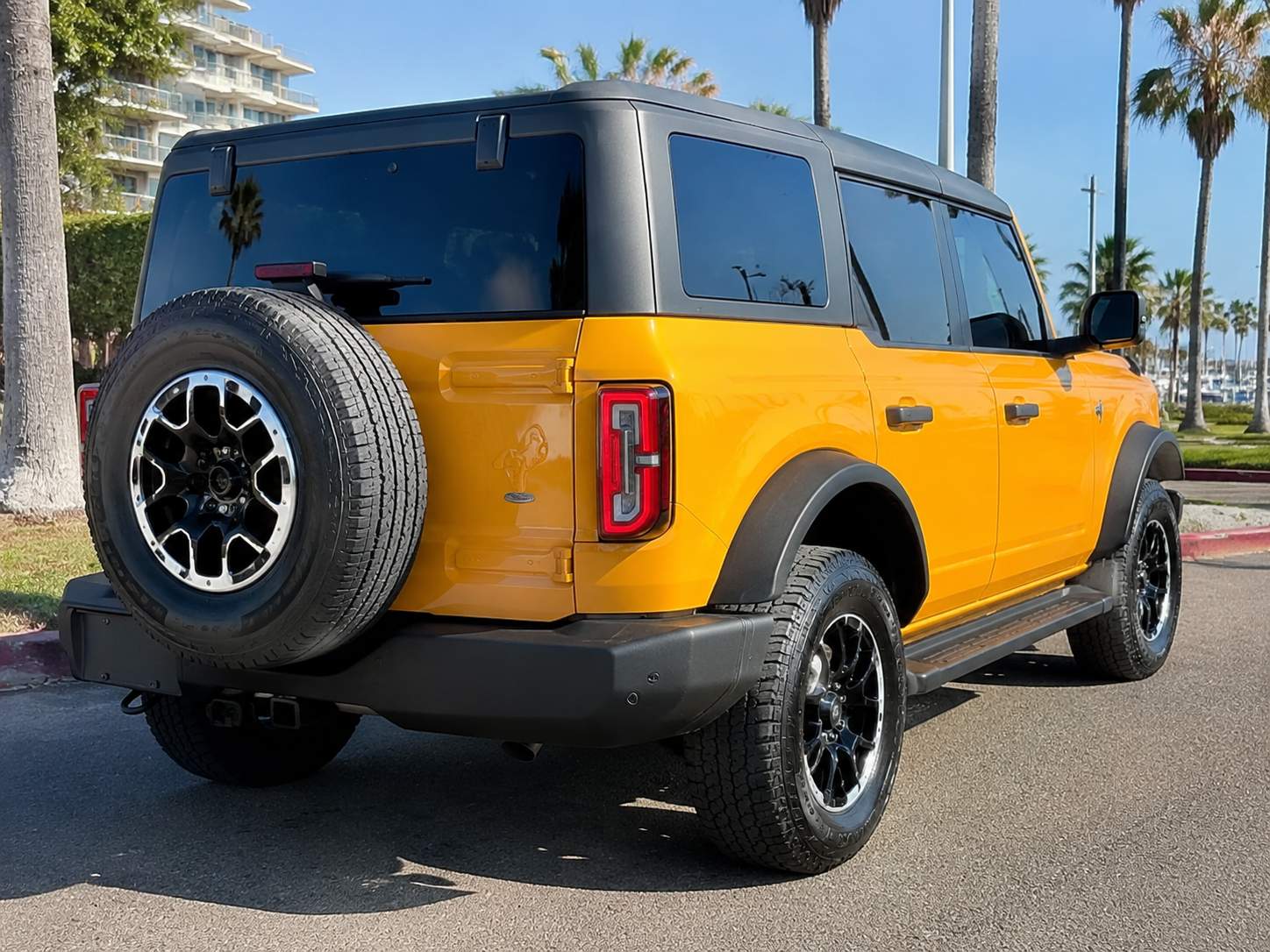 2021 Ford Bronco rear_3q