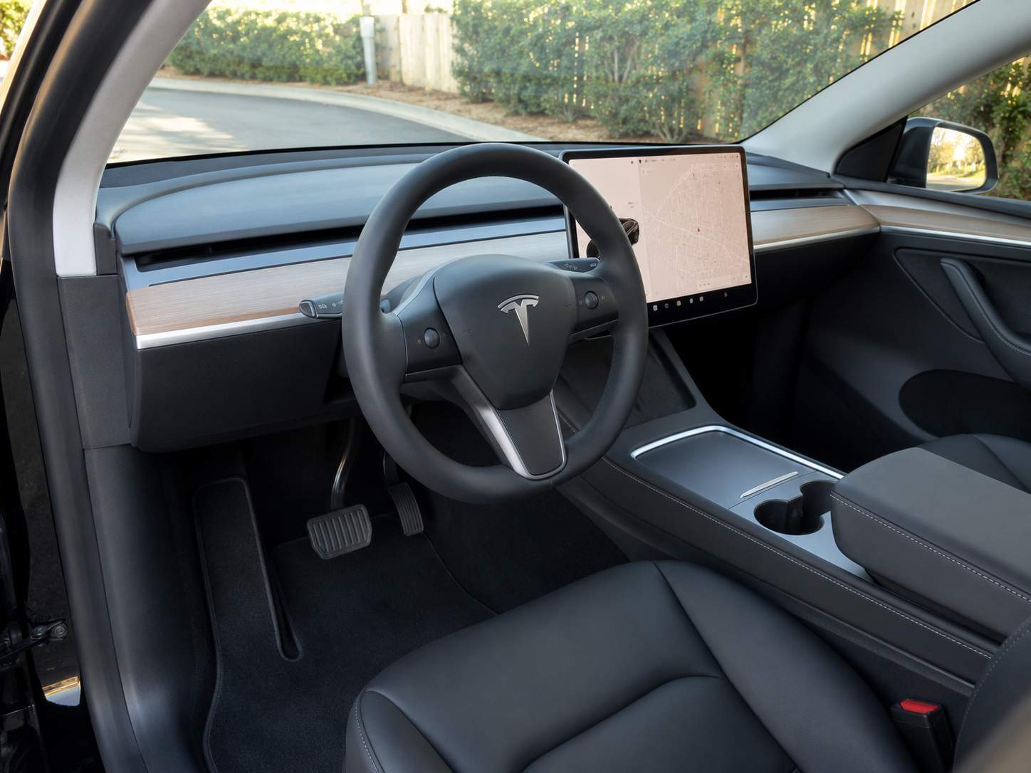 2023 Tesla Model Y interior_dashboard