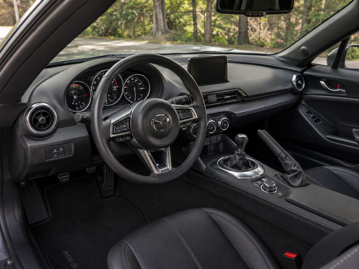 2020 Mazda MX-5 Miata interior_dashboard