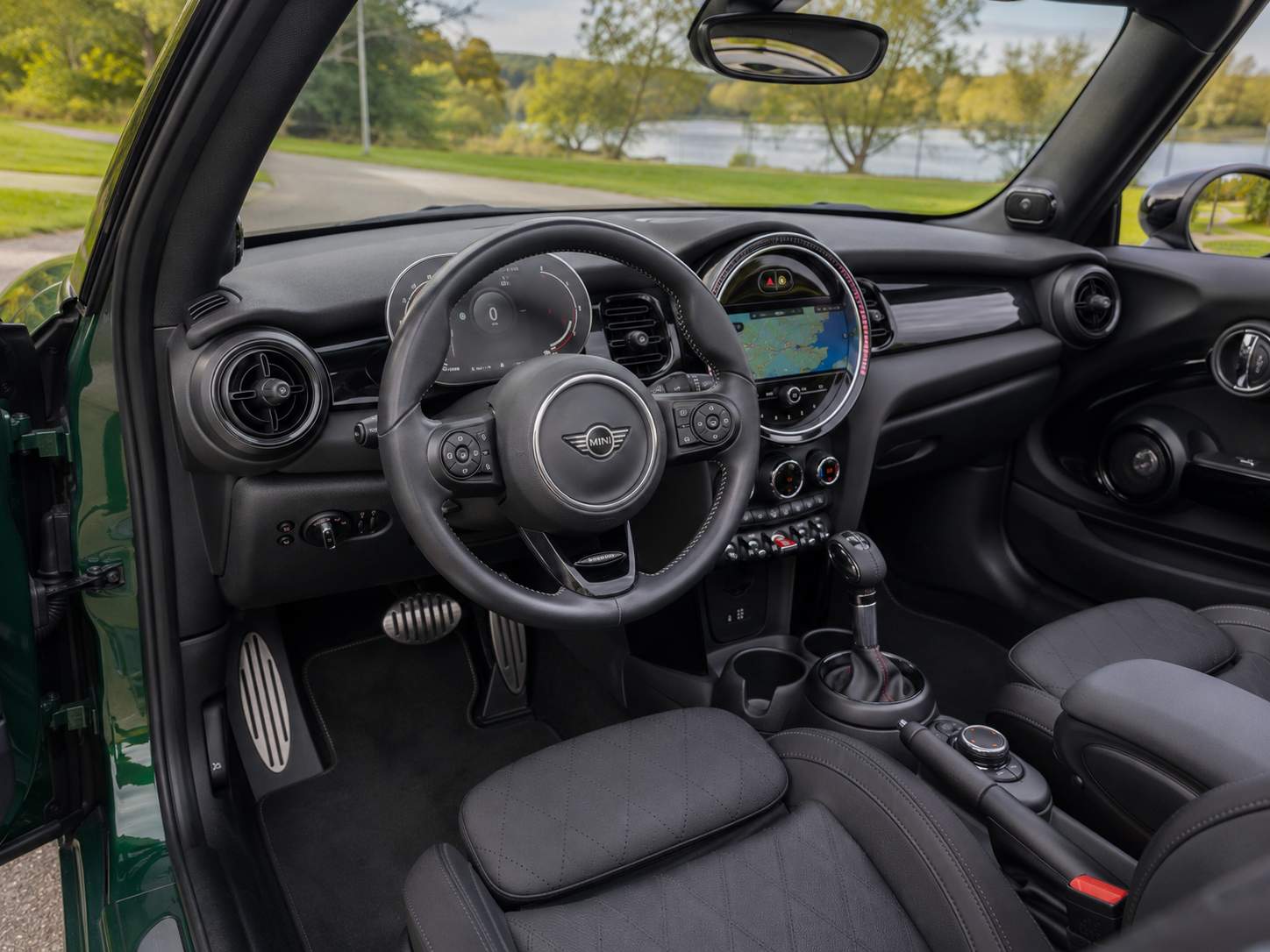 2021 Mini Cooper S interior_dashboard